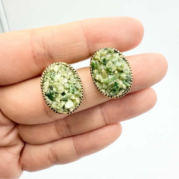 Vintage Genuine Jade Chip Clip On Earrings - Picture 1 of 6